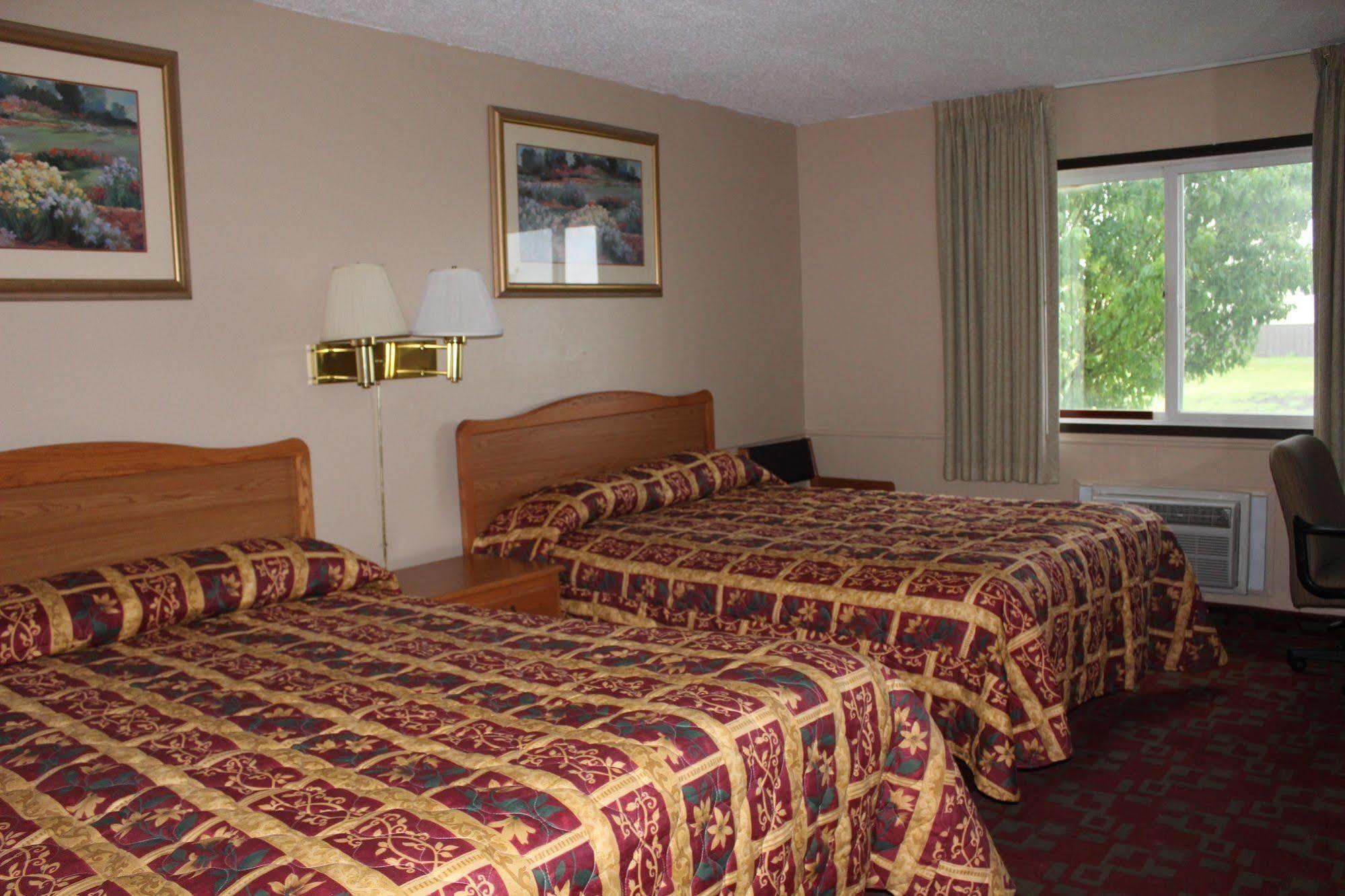 East Grand Inn East Grand Forks Exterior photo